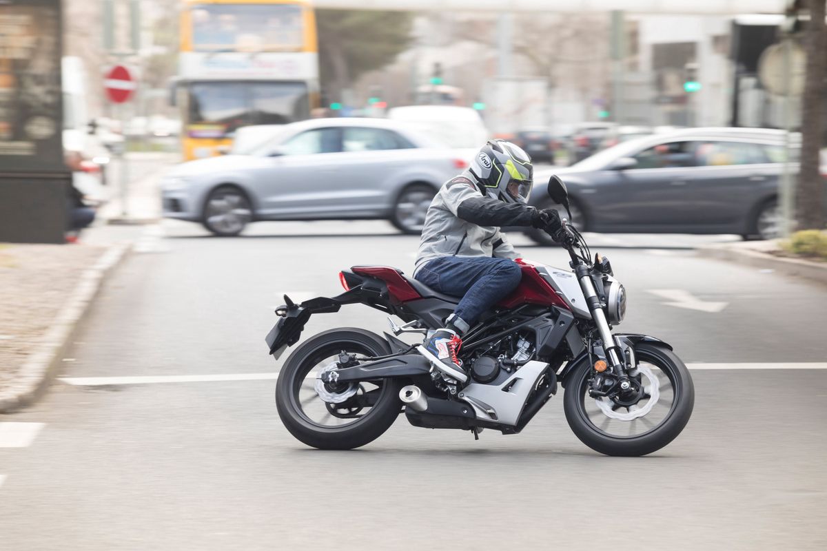 Honda CB125R