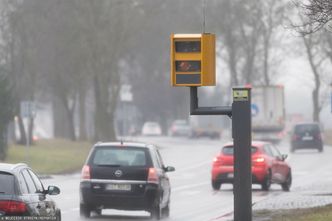 Setki tysięcy mandatów z fotoradarów. Jedno miasto wyraźnie przoduje