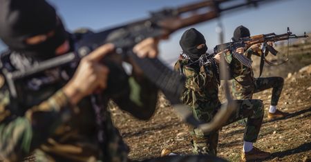 CNN: CIA rozważa uzbrojenie Kurdów. Mają wywołać powstanie w Iranie