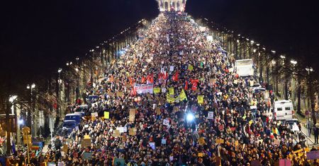 Napięta sytuacja w Niemczech. Masowe protesty w wielu miastach