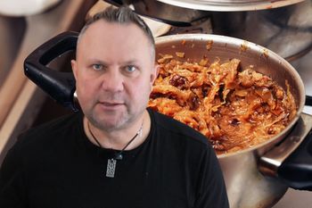 Wielkanocny bigos z przepisu Strzelczyka. Tak pyszny, że robię co roku dwa sagany