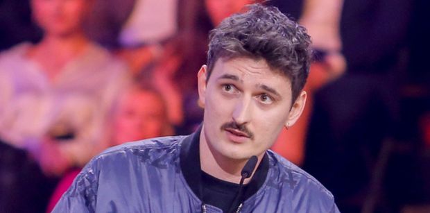 Dawid Podsiadło nagrał piosenkę o trudnej relacji z ojcem. "Jeśli myślisz, że zapomnę, wznieś kieliszek i znów się napij"