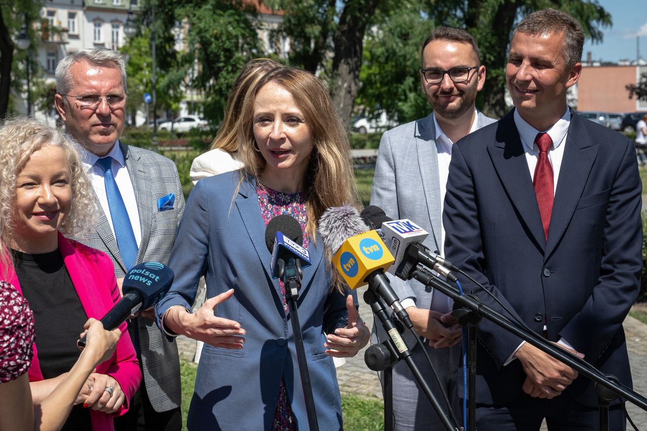 Konferencja m.in. z udziałem Agnieszki Dziemianowicz-Bąk i Krzysztofa Kukuckiego (po prawej)