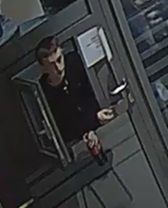 Policja publikuje zdjęcia poszukiwanego mężczyzny