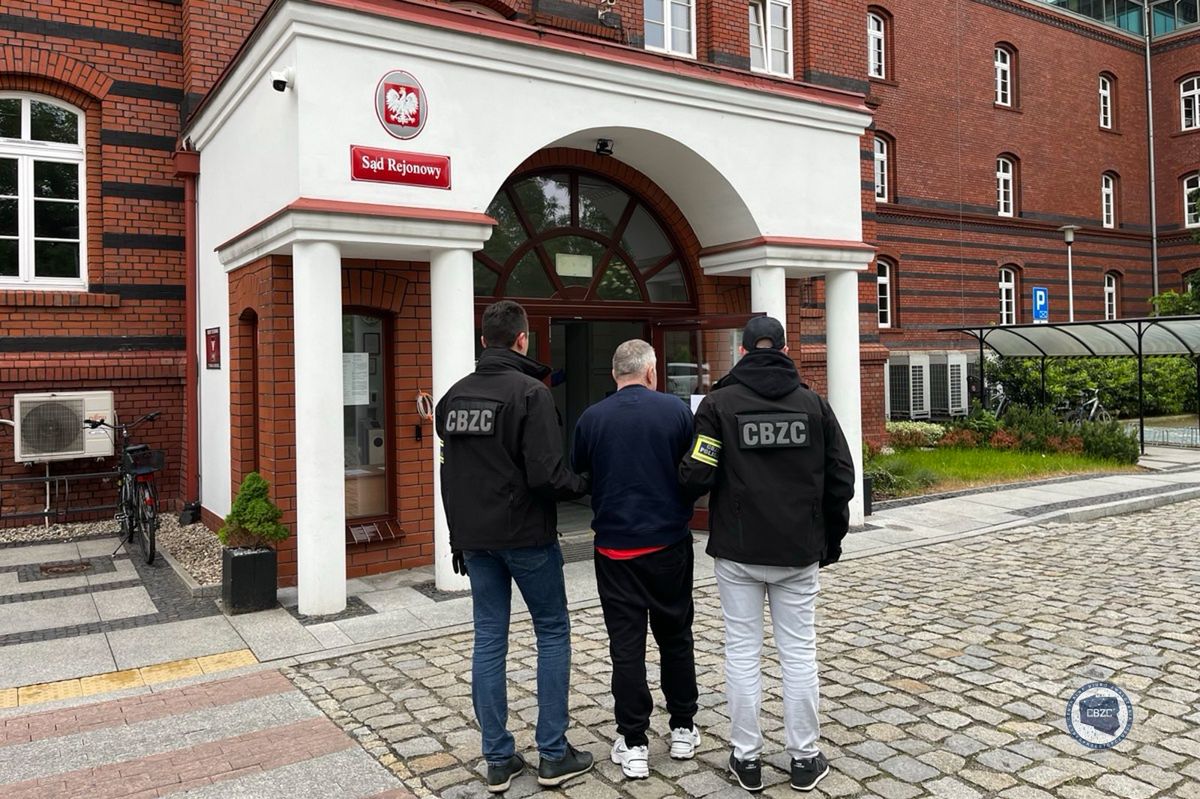 Opole: Cyberterrorysta zatrzymany. Groził zatruciem i żądał milionów