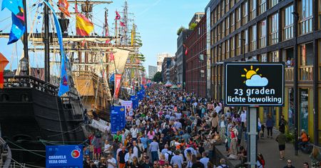 Liczba turystów ich przeraża. Mieszkańcy Amsterdamu pozywają władze miasta