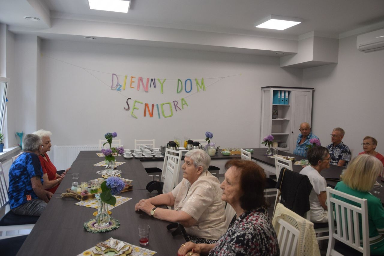 Rybnik: Dzienny Dom Seniora. Najstarsi mieszkańcy mogą w nim wspólnie spędzić czas. Mają tam zajęcia, rehabilitacje, spacery