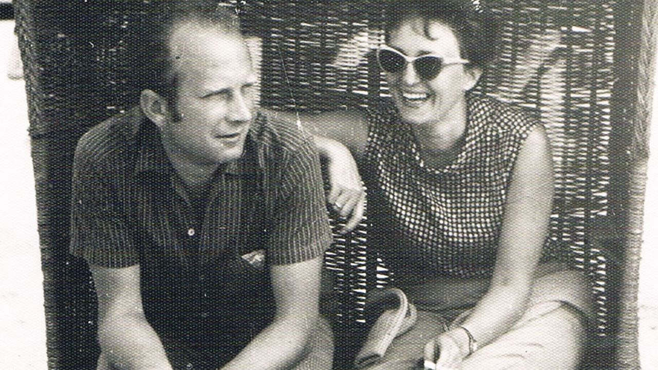 Dwa zgony nadmiarowe: Mama i Tata