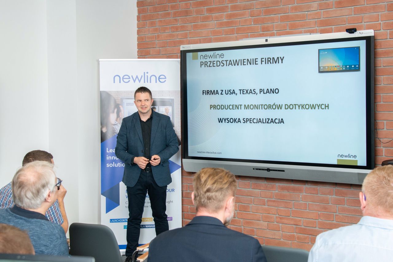 Newline z propozycja monitorów interaktywnych, fot. materiały prasowe Newline.