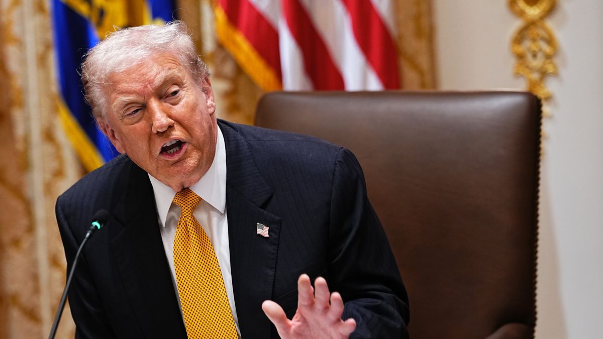US President Donald Trump during a meeting with Viktor Orban, Hungary's prime minister, not pictured, in the Cabinet Room of White House in Washington, DC, US, on Friday, Nov. 7, 2025. US President Donald Trump signaled an openness to exempting Hungary from sanctions on purchases of Russian energy as he hosted Prime Minister Viktor Orban. Photographer: Aaron Schwartz/CNP/Bloomberg via Getty Images