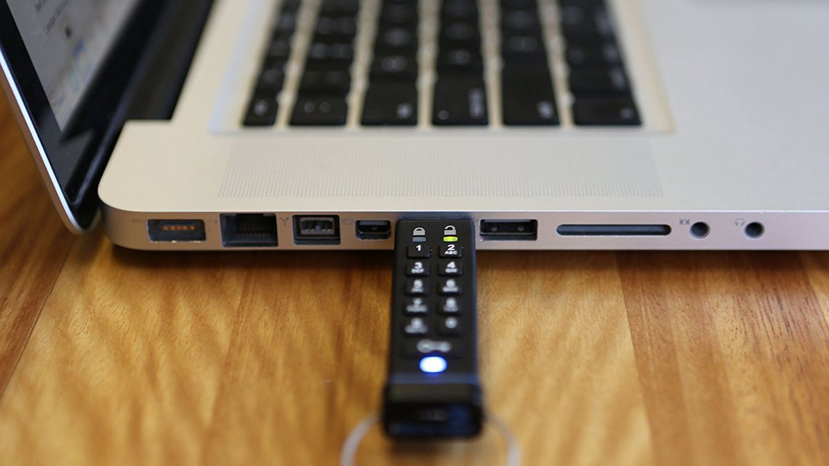 Pendrive jak sejf, czyli zabezpieczenia PIN-em bądź odciskiem palca 1