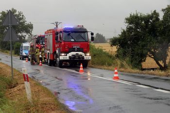 Wypadek między Toruniem a Bydgoszczą. Dwie osoby w szpitalu