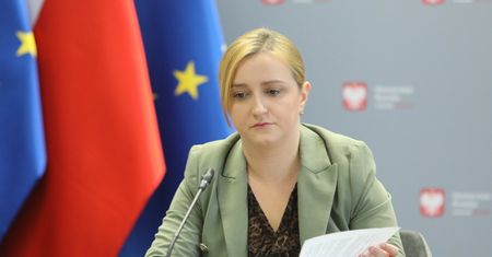 Cyberatak na rząd. Minister Semeniuk: Zmasowany atak dezinformacji