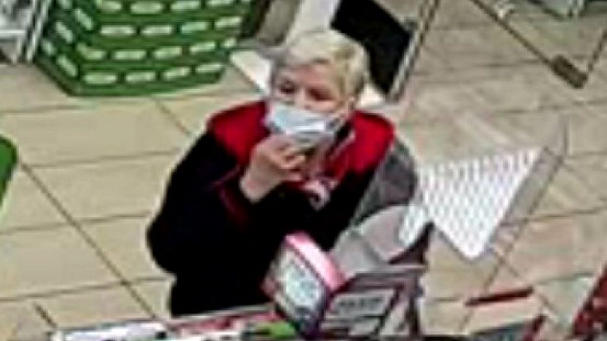 Kobieta zapłaciła w aptece nie swoją kartą