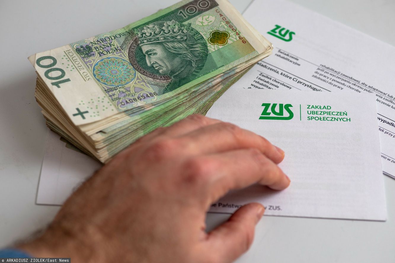 ZUS wyśle listy do 900 tys. emerytów. Ważna decyzja. Oto czego się dowiesz