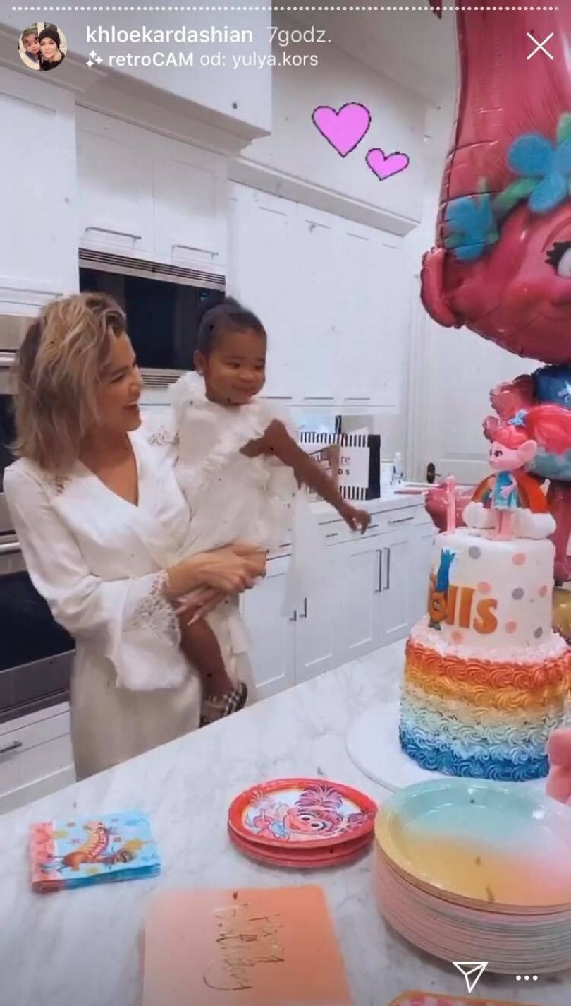 Khloe Kardashian i Tristan Thompson świętują 2. urodziny małej True