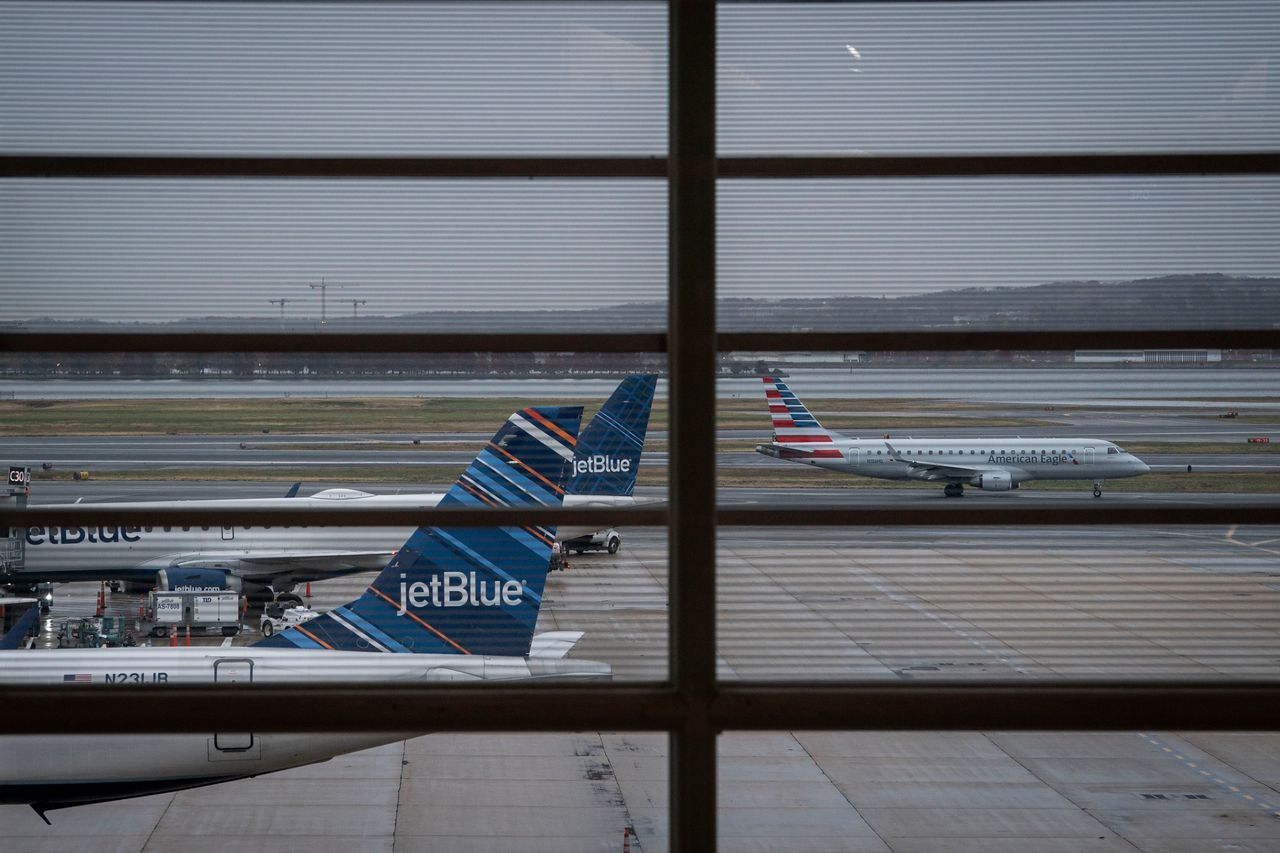 Tragedy averted at Reagan Airport