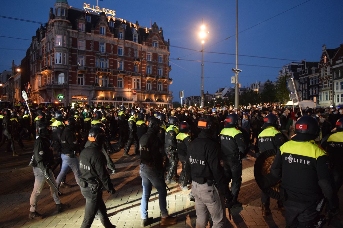 Holenderska policja starała się w środę ze studentami protestującymi przeciwko wojnie w Gazie na Uniwersytecie w Amsterdamie