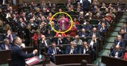 Afera w Sejmie. "Widzicie to?". Zrobiła zdjęcie Czarnkowi