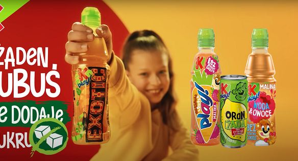 Dzieci sprawdzają produkty w nowej reklamie Kubuś Play