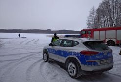 Choczewo. Lód nie wytrzymał, auto poszło na dno