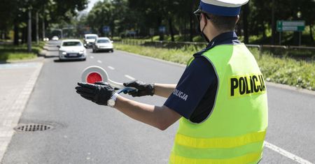 Zaostrzą się kary za nieprzepisową jazdę. Tych wykroczeń unikaj za kierownicą jak ognia