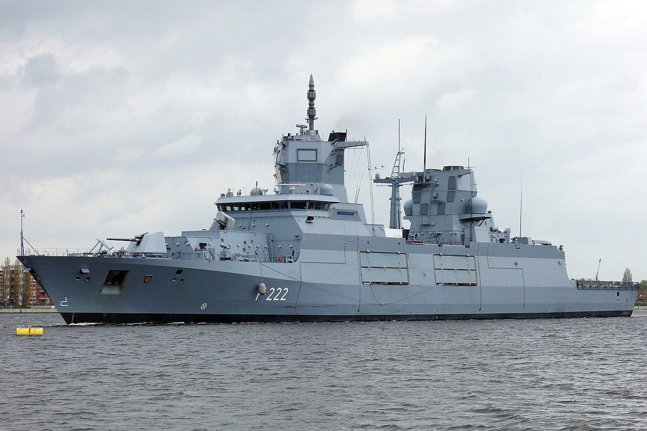 The frigate Baden-Württemberg during the degaussing of the hull in the port of Wilhelmshaven