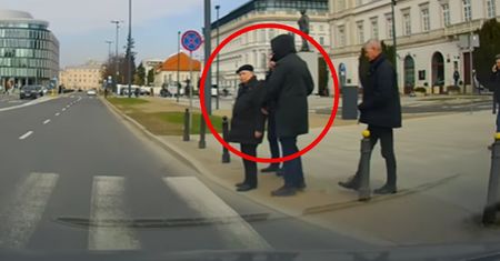 Blisko tragedii. Kaczyńskiego powstrzymali ochroniarze