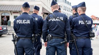 1800 zł dla policjantów. Jeszcze przed świętami
