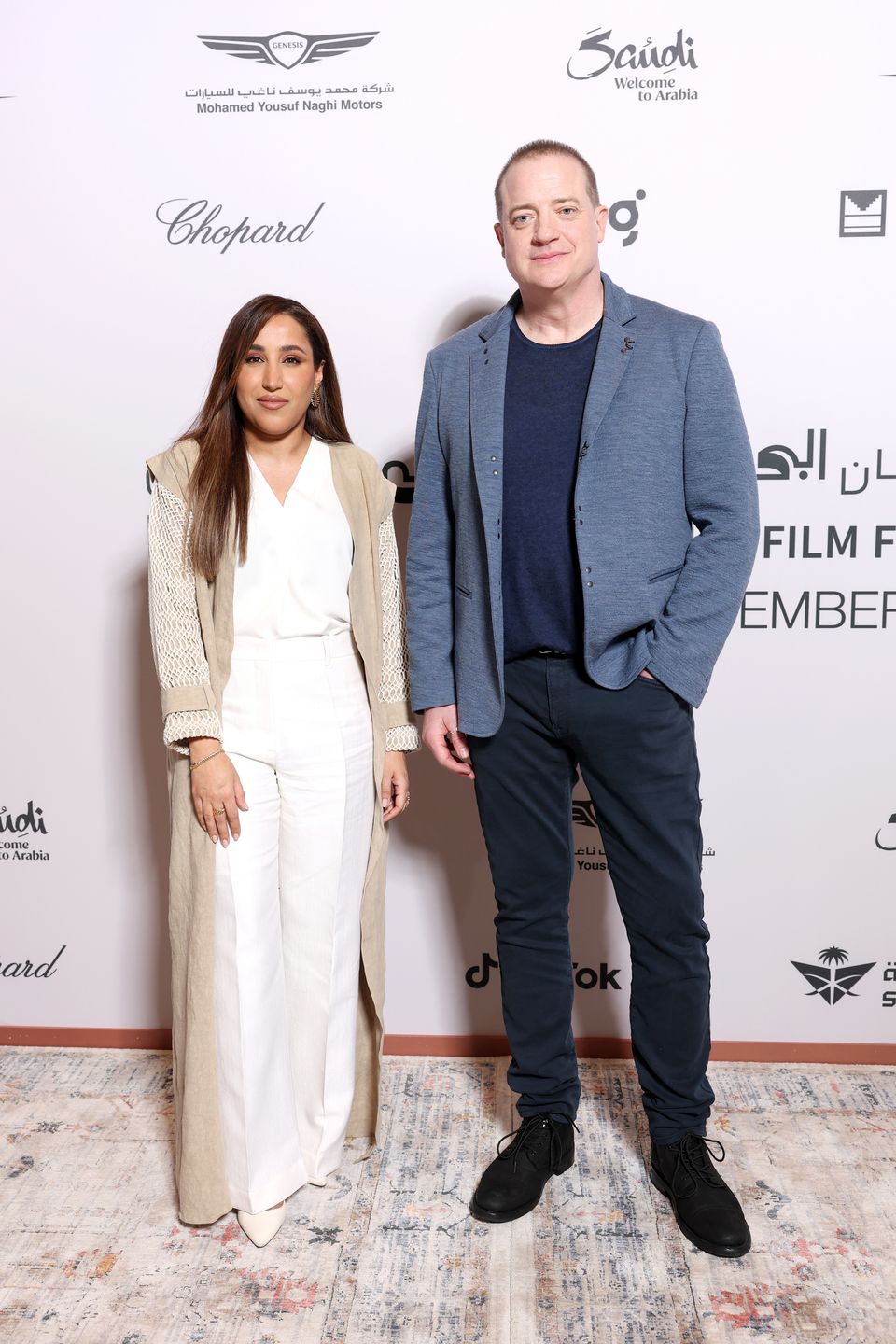 Jomana R. Alrashid i Brendan Fraser