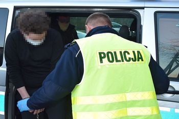 Wstrząsająca zbrodnia w Suchym Dworze. 18-latek zabił rodziców. Jest wyrok