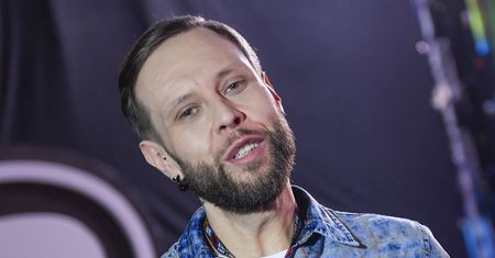 Długo ukrywał ukochaną. Zdjęcia z wesela robią furorę