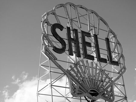 Naftowy potentat Shell Oil Company otwiera elektrownię słoneczną