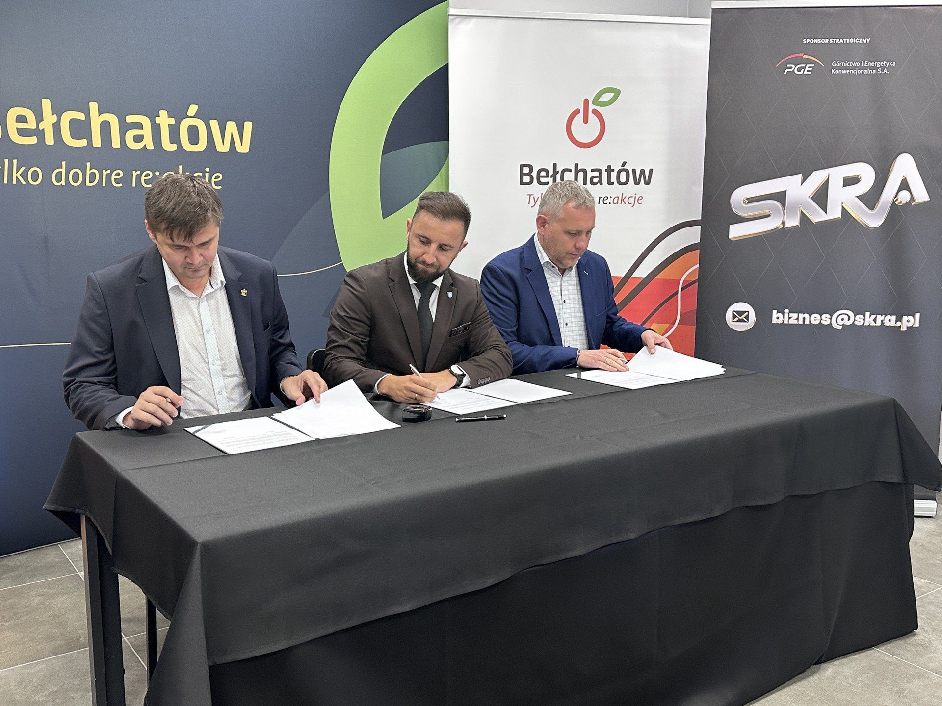 Przedstawiciele miasta i Skry podpisali umowę na promocję Bełchatowa