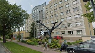 Wzmożone patrole policji przy szkołach w regionie. Samorządowcy wydali pilne komunikaty