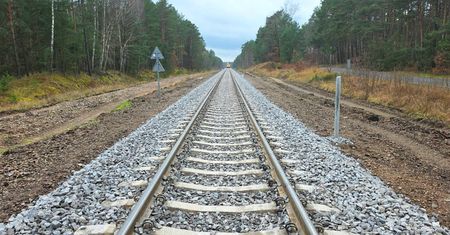 Pociągi pojadą sprawniej i bezpieczniej między Wałczem a Kaliszem Pomorskim