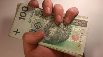 Myślał, że ratuje oszczędności. Stracił 82 tys. zł. Policja ostrzega