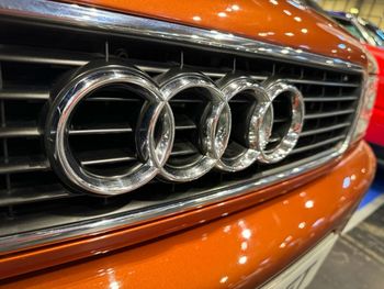 Audi za 130 tys. zł okazało się wrakiem. Senior kupił auto w salonie