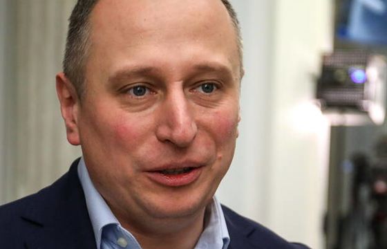 Telewizja Polska przeprosiła Krzysztofa Brejzę. Żona polityka: Ogromna satysfakcja i wzruszenie