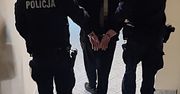 Gmina Zduny: Krzyczał w mieszkaniu i dziwnie się zachowywał. Wezwani policjanci aresztowali 37-latka za narkotyki