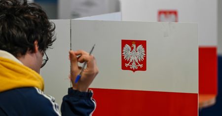 Wybory prezydenckie 2020. Wciąż brakuje ludzi w komisjach. PKW: Mamy nadzieję, że się zgłoszą