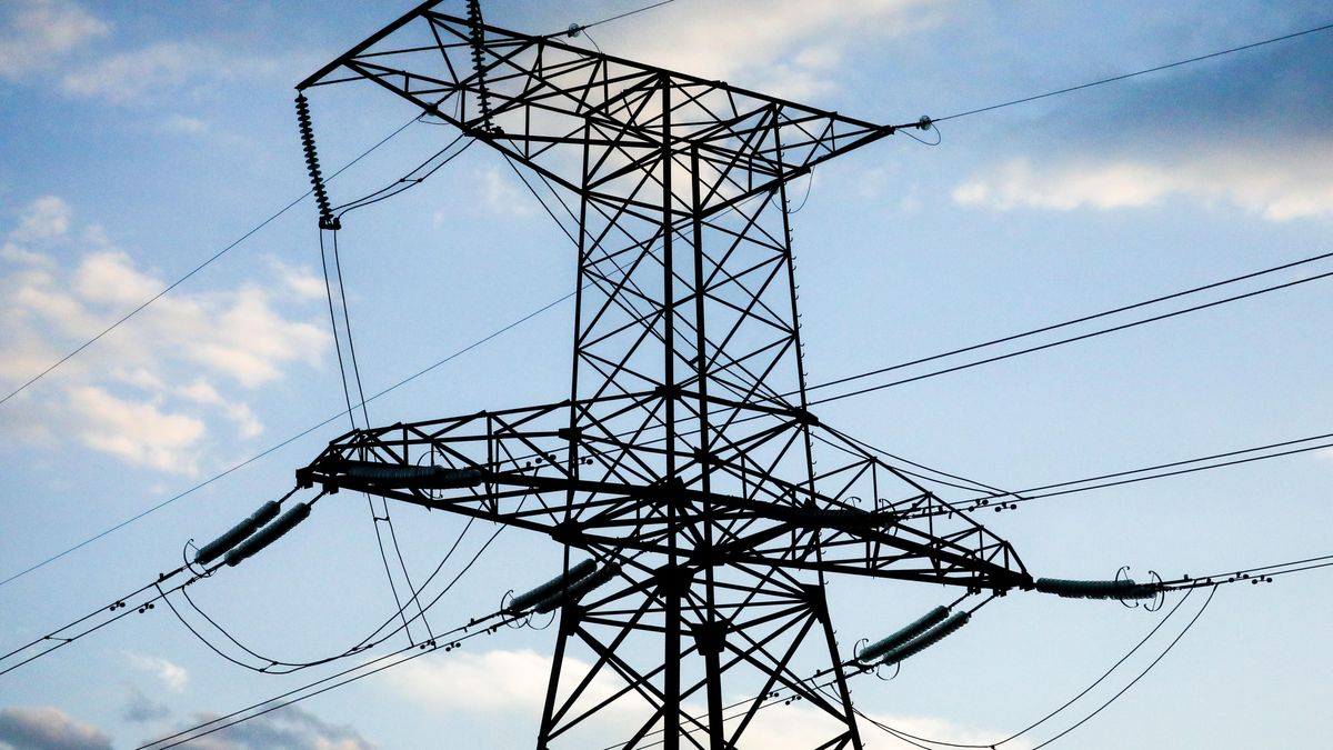 Zwiększono ograniczenia w dostawach energii elektrycznej z powodu upałów