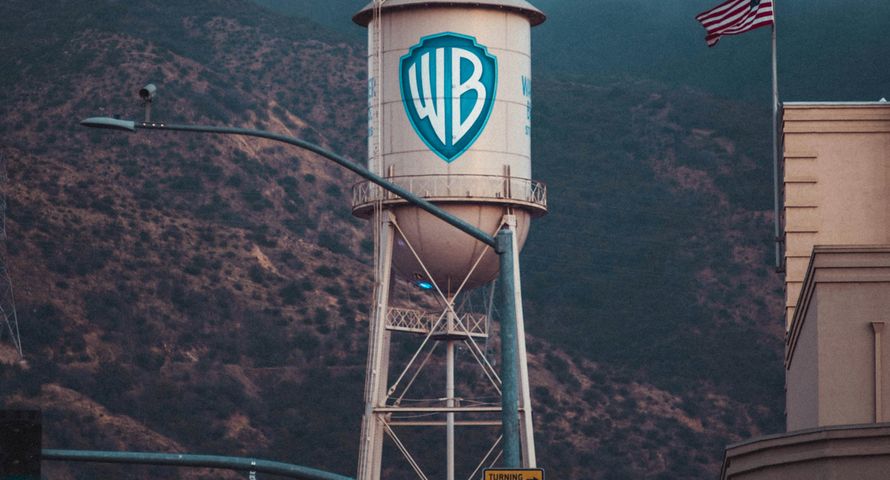 Warner Bros. Discovery pozywa Midjourney. Konflikt o Supermana i Scooby-Doo