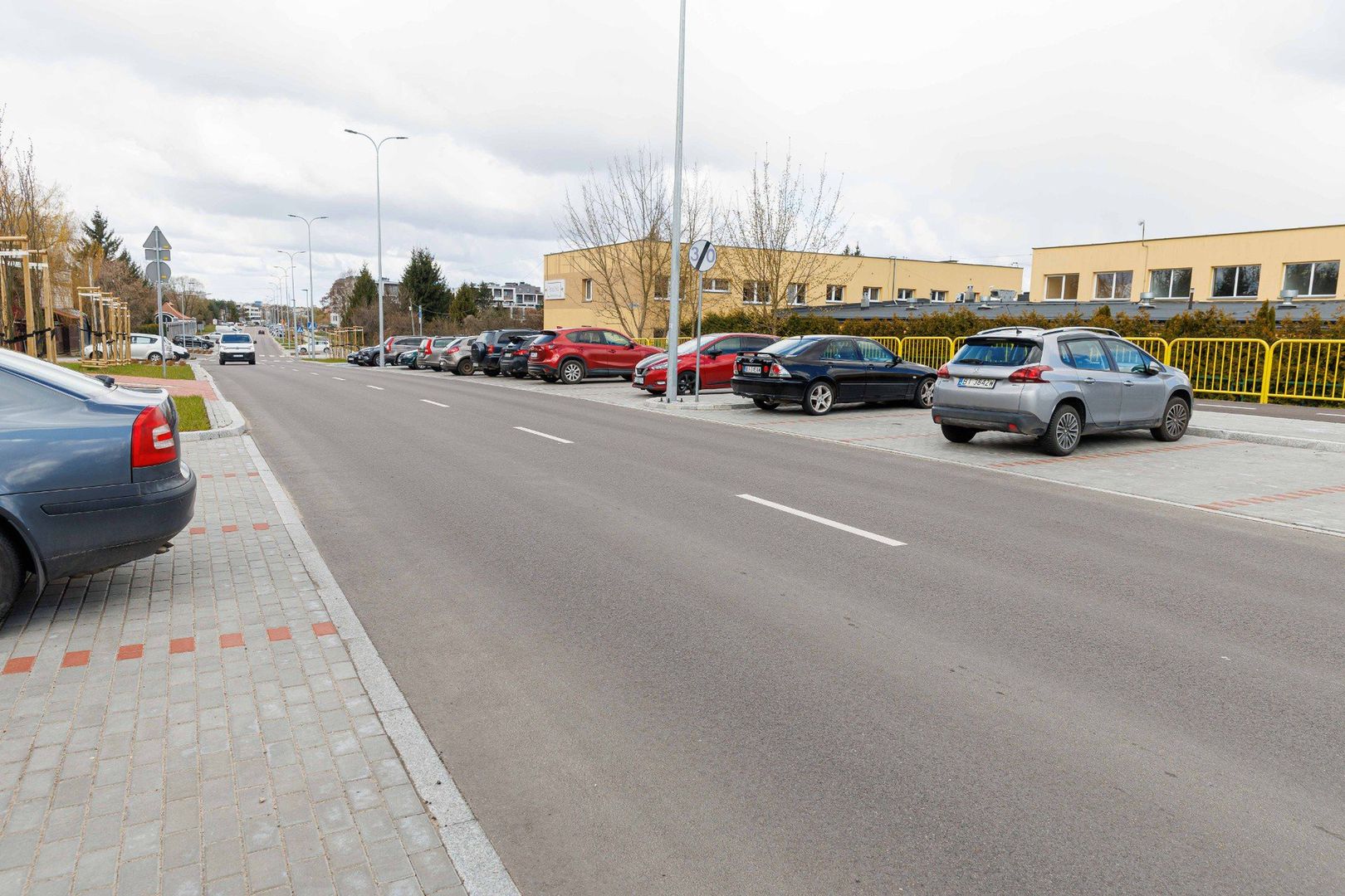Ulica Podlaska przebiega przez Skorupy i umożliwia przejazd na osiedle Piasta z ul. Ciołkowskiego