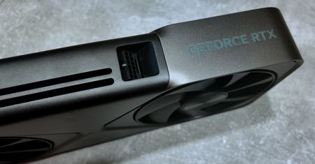 GeForce RTX 5000 z nową wtyczką zasilania. Czy użytkownicy mają się czego obawiać?