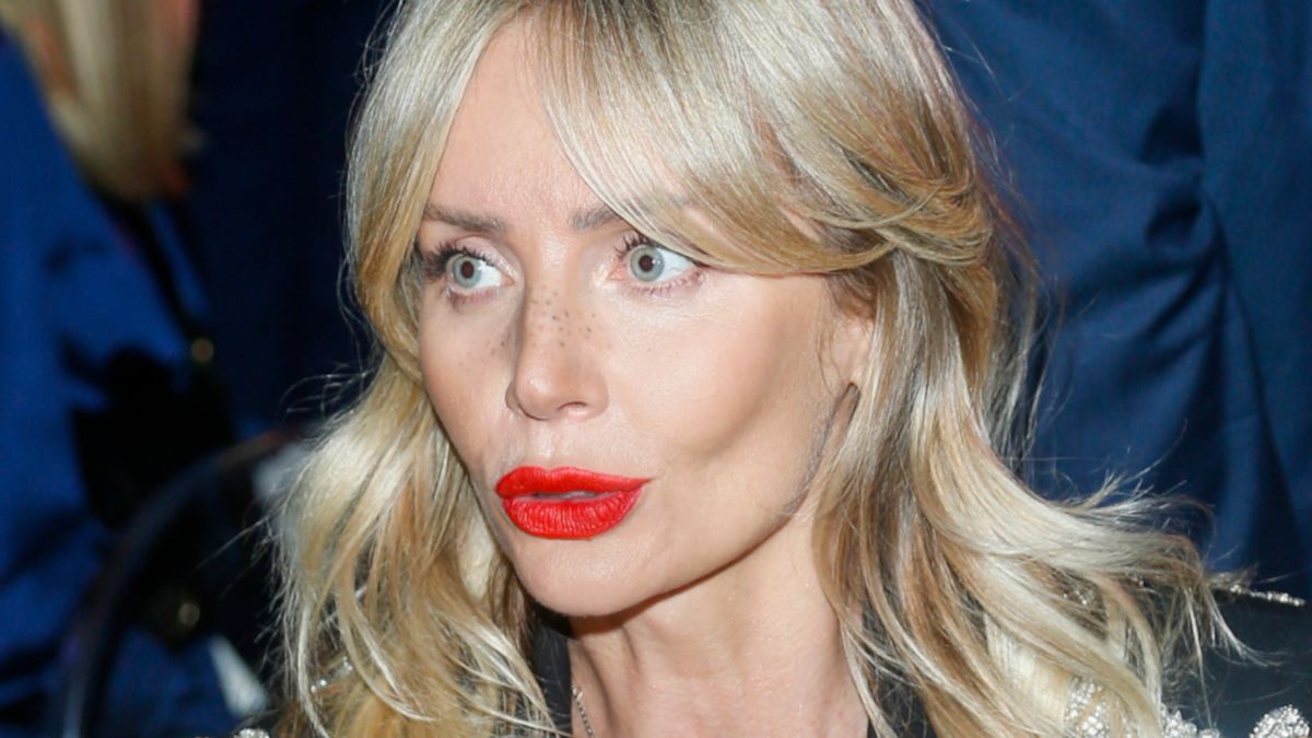 Agnieszka Woźniak-Starak lansuje najmodniejsze spodnie sezonu 