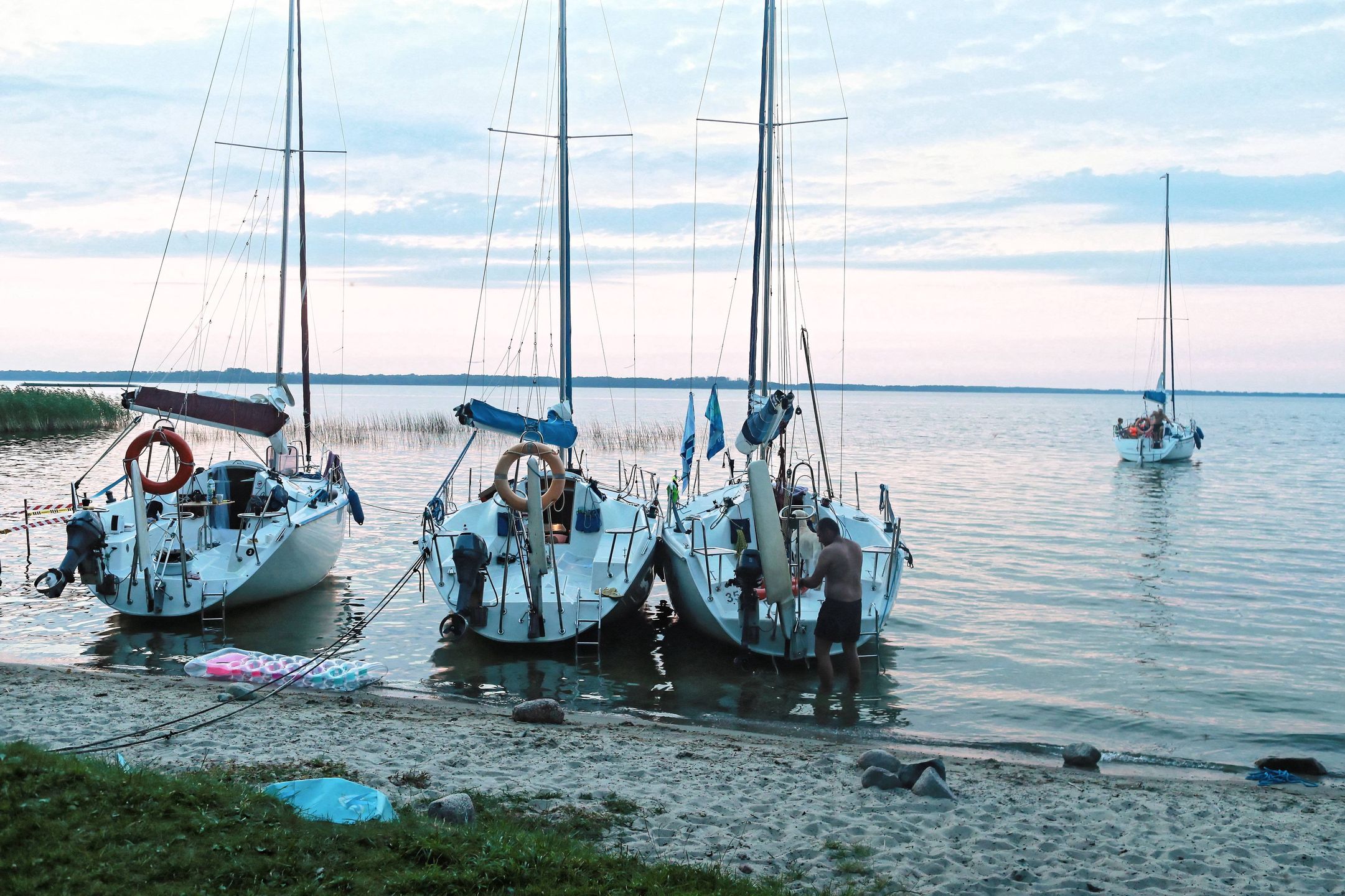 Mazury są zalewane ściekami. Władze rozważają plombowanie jachtowych toalet