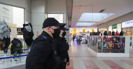 Nie nosisz maseczki? Miej się na baczności! Policja dostała jasny sygnał
