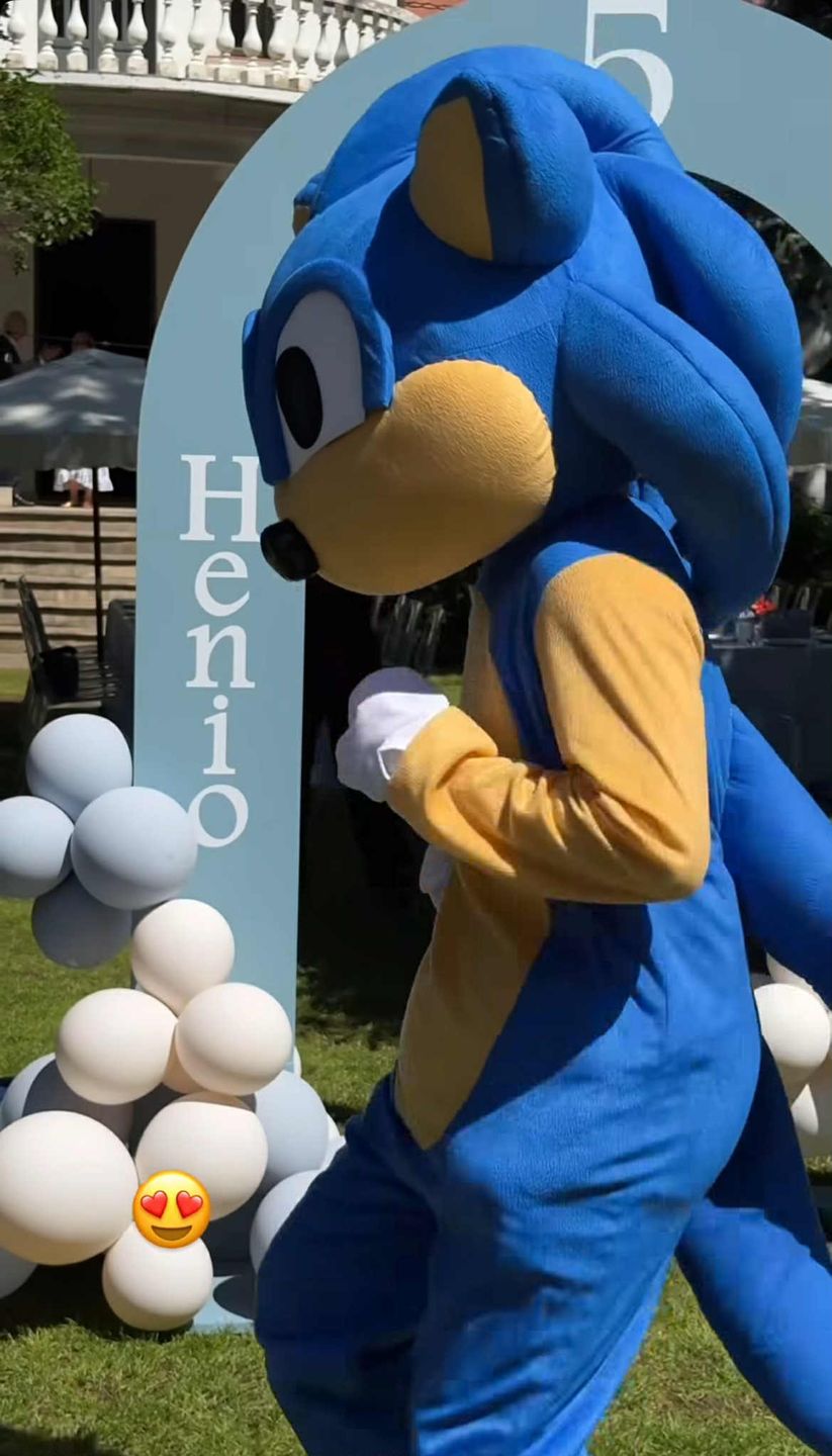 Rozenek urządziła Heniowi wystawne przyjęcie urodzinowe