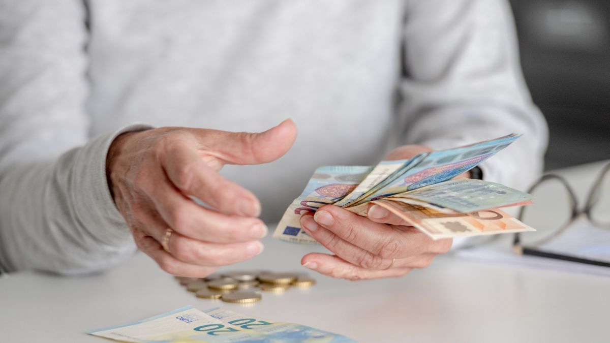Close-Up Of Elderly Woman'S Hands
Elderly Woman'S Hands Count Money, Euros, In Close-Up View
VYCHEGZHANINA